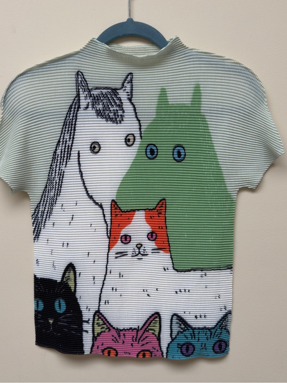 Novelty Pleated Fabric Short-Sleeve Top in Light Green